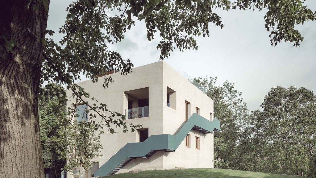 Sustainable And Sophisticated 1960s Home Renovation