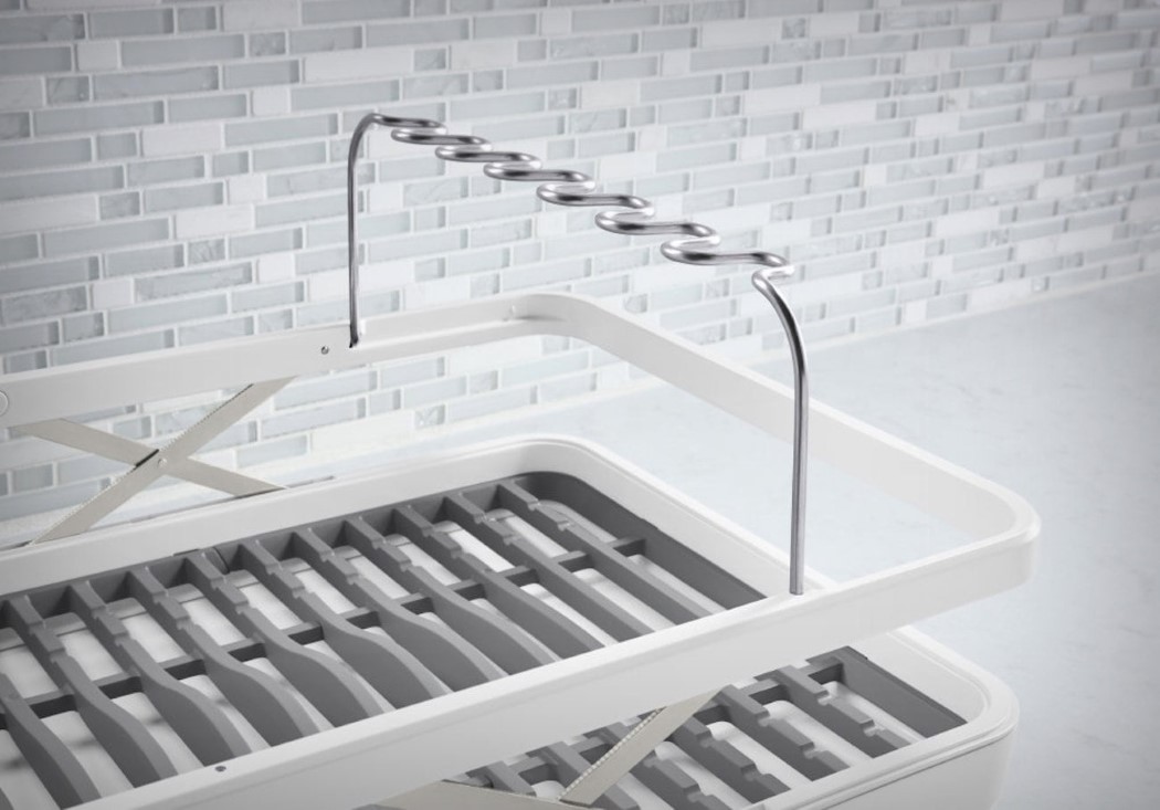 Such a multi-functional stand allows drying every kind of dish and glass.