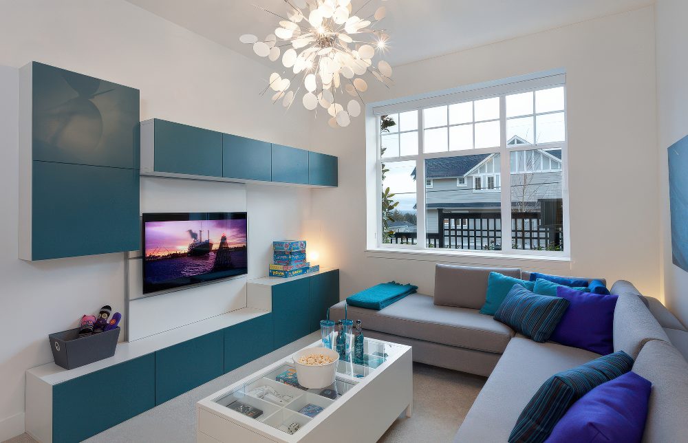 Turquoise doors make this popular storage series look much more interesting. Great combo as with white as with walnut frames.